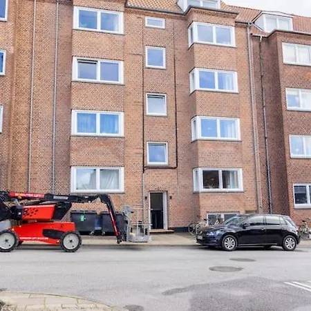 Appartement Aalborg Med Fri Parkering I Dejligt Omrade